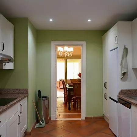 Adosado For Rent In Sotogrande Chalet *