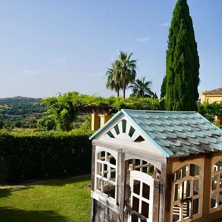 Adosado For Rent In Sotogrande Chalet *