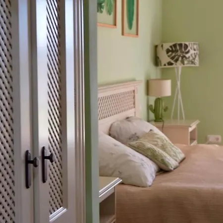 Chalet Adosado For Rent In Sotogrande *